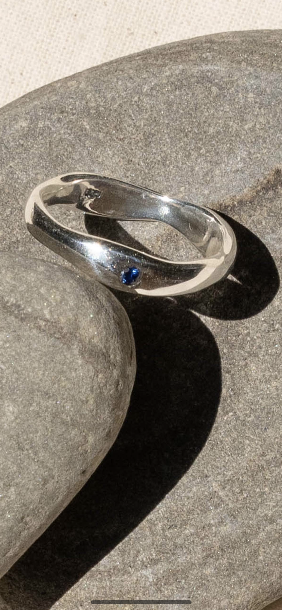 NORI ring size 8 + blue sapphire